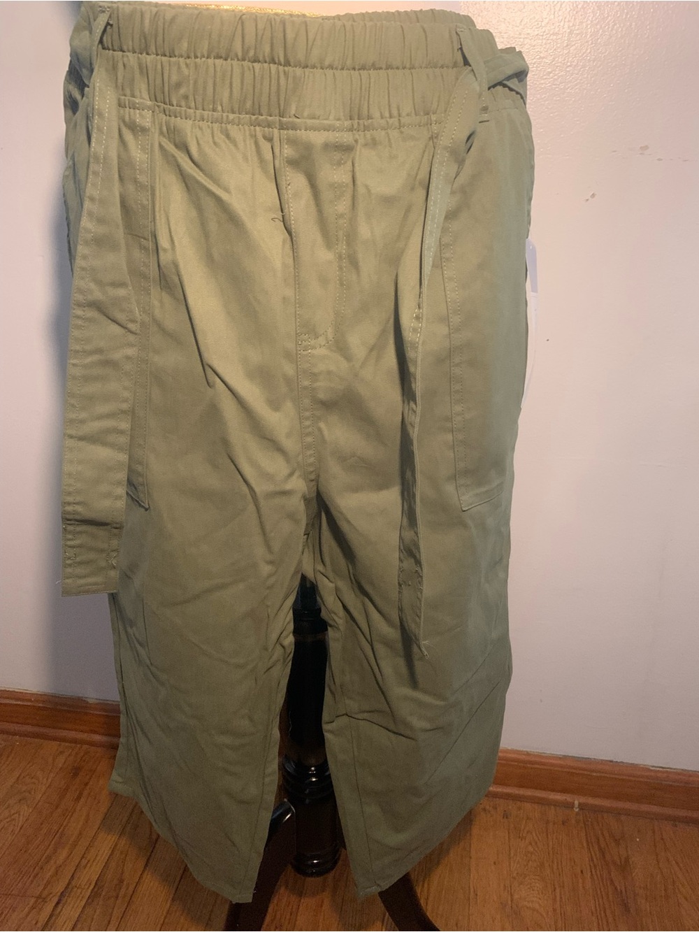 High-Rise Olive Green Capri Cargo Pants with Drawstring Waist